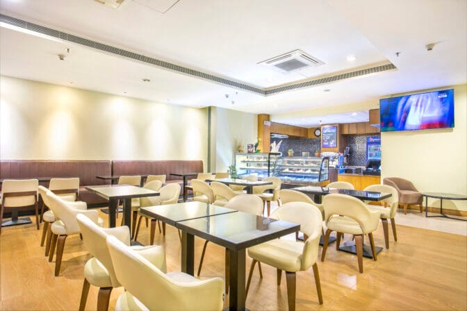 Discover the best open 24-hour coffee shops, cozy late-night cafés, and safe spots for study or relaxation. Enjoy coffee any time of day or night!