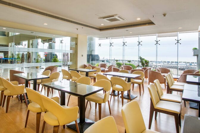 24-hour coffee shop near me, late-night café near me, 24/7 coffee near me